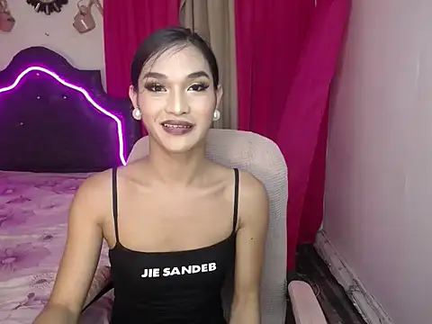 Snapshot of Ellorrey chatting on January 2026 05:12:01 AM Ellorrey online show from January 2026 05:12:01 AM