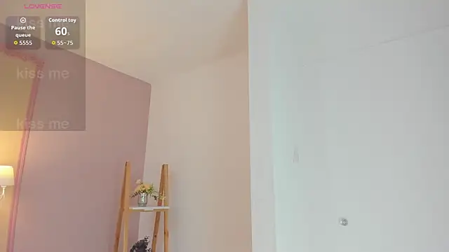 Snapshot of _naylaa_ chatting on March 2026 11:05:01 PM naylaa online show from March 2026 11:05:01 PM