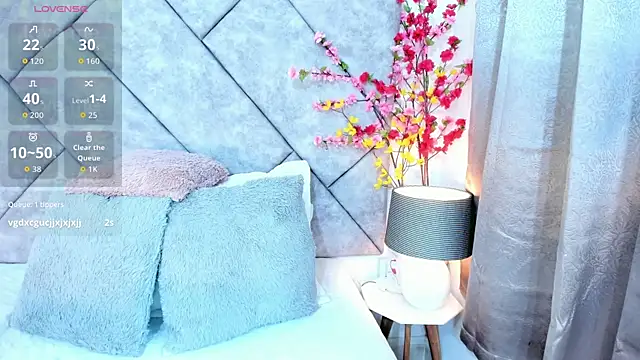 Snapshot of _naylaa_ chatting on April 2026 02:47:01 AM naylaa online show from April 2026 02:47:01 AM