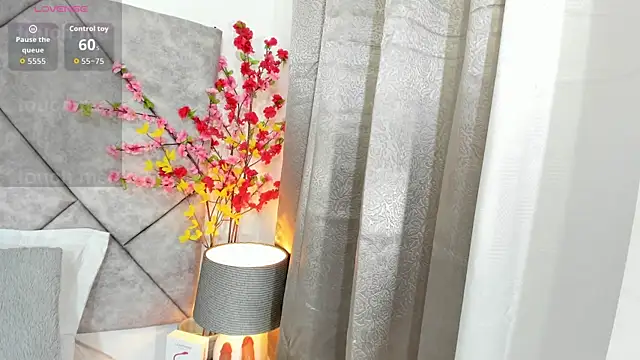 Snapshot of _naylaa_ chatting on April 2026 03:09:02 AM naylaa online show from April 2026 03:09:02 AM