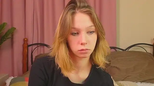 LilyVoise online show from October 2025 11:53:02 AM