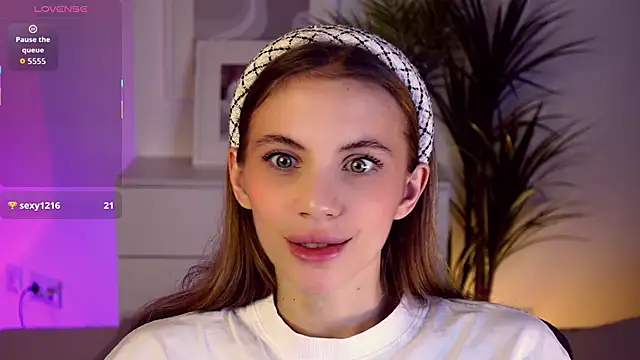 mia silkk online show from November 2025 06:23:01 AM