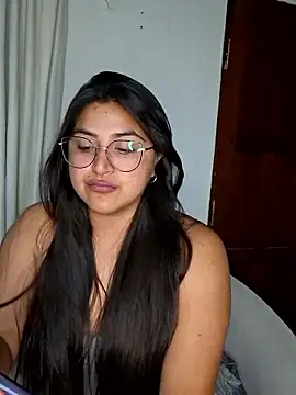 morenalatinaa online show from January 2026 05:01:01 AM