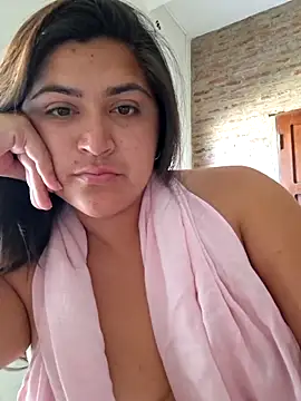 morenalatinaa online show from February 2026 01:09:01 PM