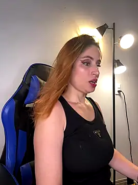 Snapshot of Adeline_1 chatting on October 2025 09:37:01 PM Adeline 1 online show from October 2025 09:37:01 PM