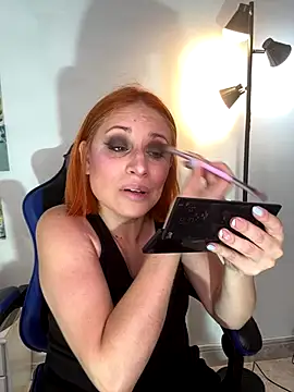 Snapshot of Adeline_1 chatting on November 2025 08:00:01 PM Adeline 1 online show from November 2025 08:00:01 PM