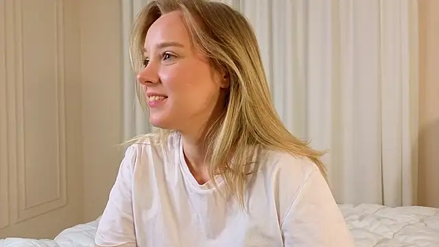 AIicaparkerc online show from October 2025 10:34:02 PM