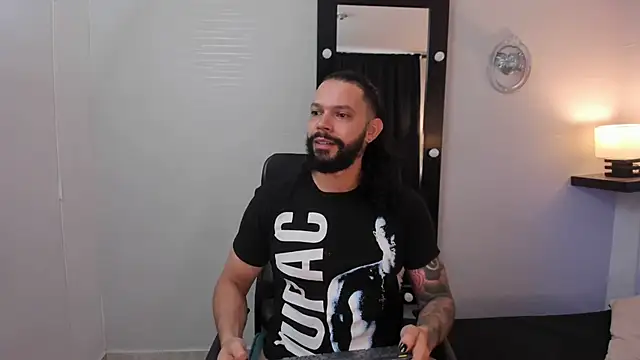 AlukardBig online show from November 2025 01:22:02 PM