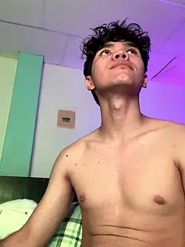 Im Camii online show from January 2026 10:04:01 PM