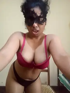 Expose Queen online show from February 2026 05:24:01 AM