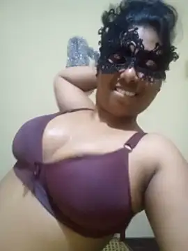 Expose Queen online show from February 2026 06:04:01 PM