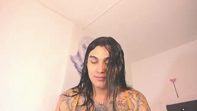 BiancaValentinna online show from November 2025 05:12:01 PM