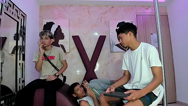 EMPIRE BOYS1 online show from February 2026 07:23:02 PM