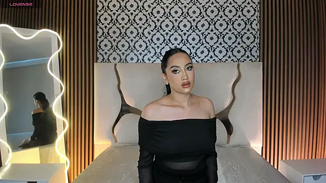 BEELLA TAY1 online show from December 2025 12:43:01 PM