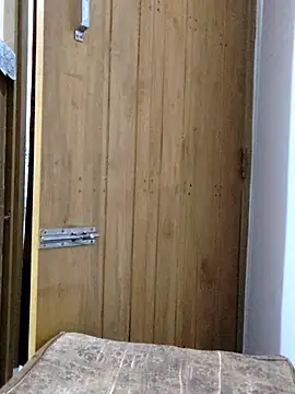 Tanha18 online show from December 2025 12:42:02 PM