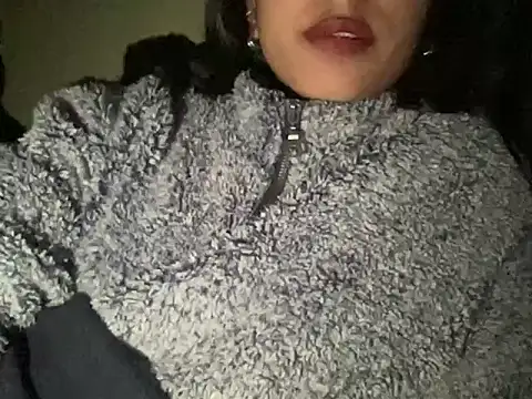 youngriri2 online show from November 2025 07:41:02 PM