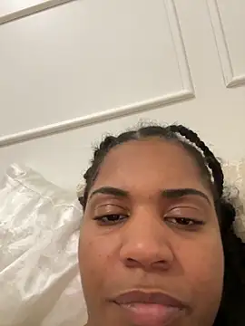 dollfacee7 online show from October 2025 07:58:02 PM