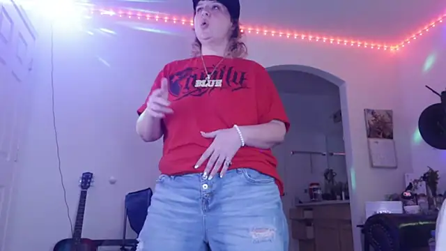 Snapshot of BellaBlueBBW chatting on January 2025 10:40:02 AM BellaBlueBBW online show from January 2025 10:40:02 AM