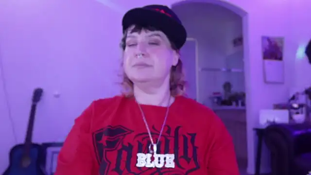 Snapshot of BellaBlueBBW chatting on January 2025 04:45:01 PM BellaBlueBBW online show from January 2025 04:45:01 PM