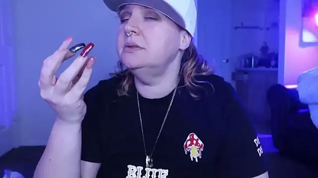 Snapshot of BellaBlueBBW chatting on February 2025 11:25:02 AM BellaBlueBBW online show from February 2025 11:25:02 AM