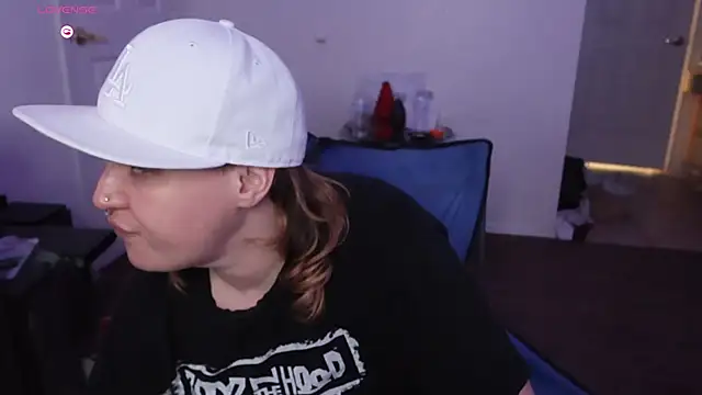 Snapshot of BellaBlueBBW chatting on February 2025 06:48:02 PM BellaBlueBBW online show from February 2025 06:48:02 PM