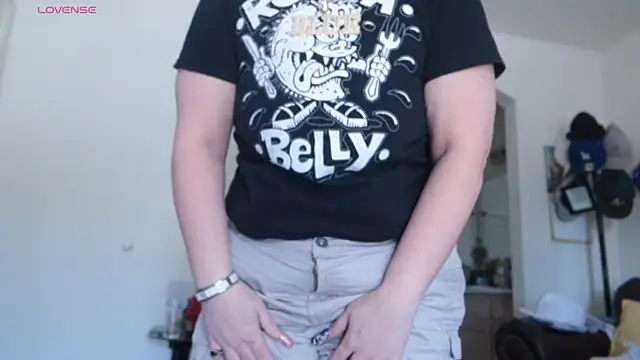 Snapshot of BellaBlueBBW chatting on February 2025 05:46:02 PM BellaBlueBBW online show from February 2025 05:46:02 PM