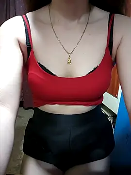 Snapshot of LeanaLy chatting on October 2025 01:53:02 AM LeanaLy online show from October 2025 01:53:02 AM