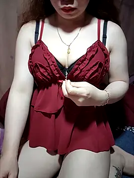 Snapshot of LeanaLy chatting on November 2025 12:55:01 PM LeanaLy online show from November 2025 12:55:01 PM