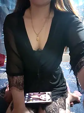 LeanaLy online show from March 2026 01:02:01 AM