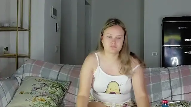 Snapshot of AnnaVyxen chatting on October 2025 04:24:01 AM AnnaVyxen online show from October 2025 04:24:01 AM