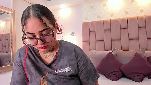 atennea diiossa online show from December 2025 11:37:02 AM