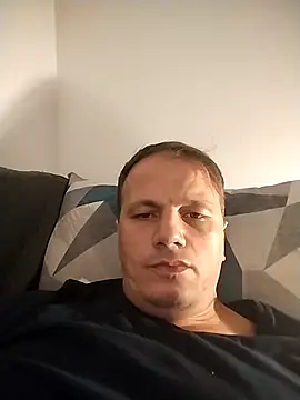 Iuliancatalin38 online show from October 2025 06:28:02 PM