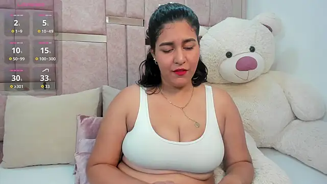 denisse khan online show from October 2025 10:54:02 PM