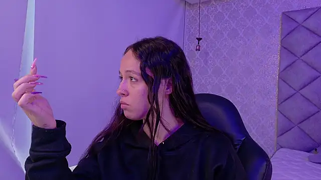 CARO ADAMS1 online show from November 2025 12:05:02 PM