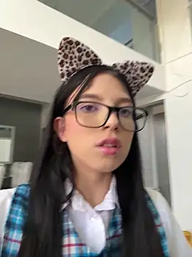 Snapshot of l0lita_sweet chatting on February 2026 03:27:02 PM l0lita sweet online show from February 2026 03:27:02 PM