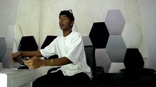 Mick storm online show from February 2026 07:12:01 PM