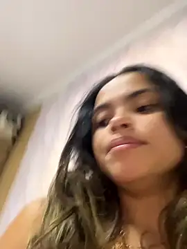 safadinhaquenteW online show from October 2025 07:21:02 PM