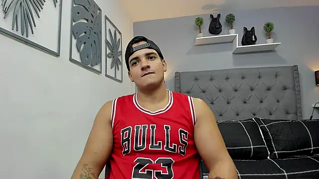 violeta and maxx online show from November 2025 09:05:02 PM