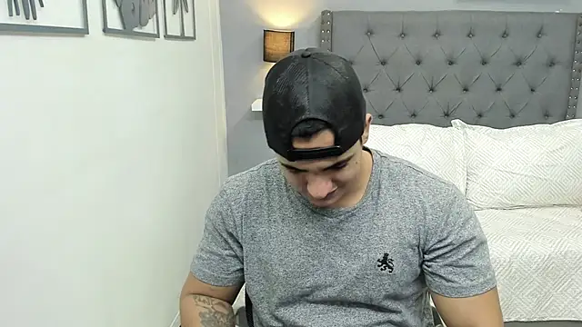 violeta and maxx online show from December 2025 12:17:02 AM