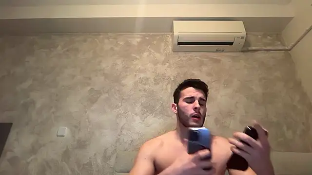 Camaraman05 online show from March 2026 07:49:02 PM