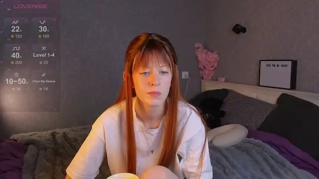 Snapshot of Soundless-Voice chatting on November 2025 03:01:02 PM Soundless-Voice online show from November 2025 03:01:02 PM