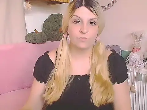 Snapshot of NikiLeex27 chatting on March 2026 12:05:01 PM NikiLeex27 online show from March 2026 12:05:01 PM