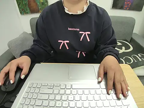 Snapshot of Hanna_Mina chatting on February 2026 09:30:02 AM Hanna Mina online show from February 2026 09:30:02 AM