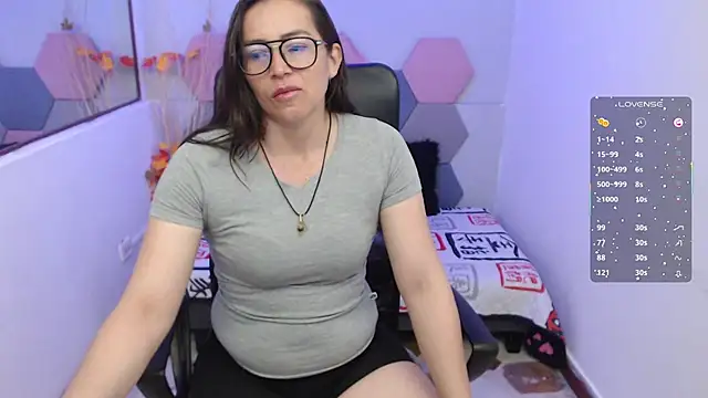 Snapshot of Lui_Fer01 chatting on October 2025 10:37:02 AM Lui Fer01 online show from October 2025 10:37:02 AM