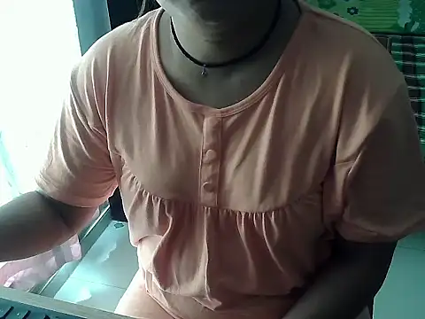 Snapshot of SexyRani2000 chatting on November 2025 07:53:01 AM SexyRani2000 online show from November 2025 07:53:01 AM