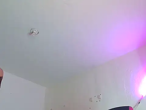 Snapshot of Trix_ebony chatting on April 2026 04:24:02 AM Trix ebony online show from April 2026 04:24:02 AM