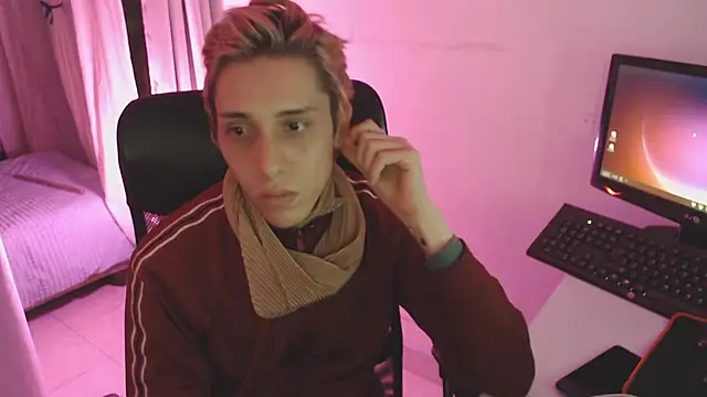 Snapshot of KingSuccubus chatting on November 2025 04:00:01 AM KingSuccubus online show from November 2025 04:00:01 AM