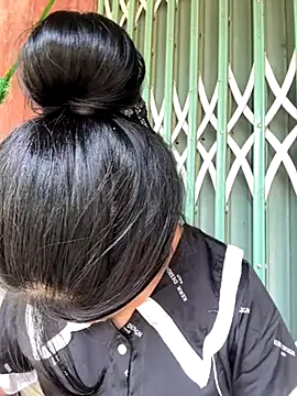 Snapshot of Linh-xxx chatting on October 2025 05:07:02 AM Linh-xxx online show from October 2025 05:07:02 AM