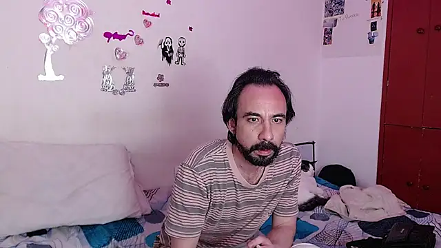 Isis Robert online show from December 2025 11:22:01 PM