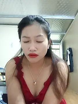 -Paige- online show from October 2025 03:18:01 AM